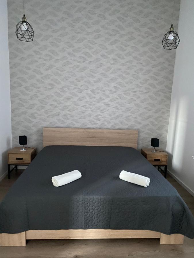 Fressh House Apartment Sincraieni ภายนอก รูปภาพ