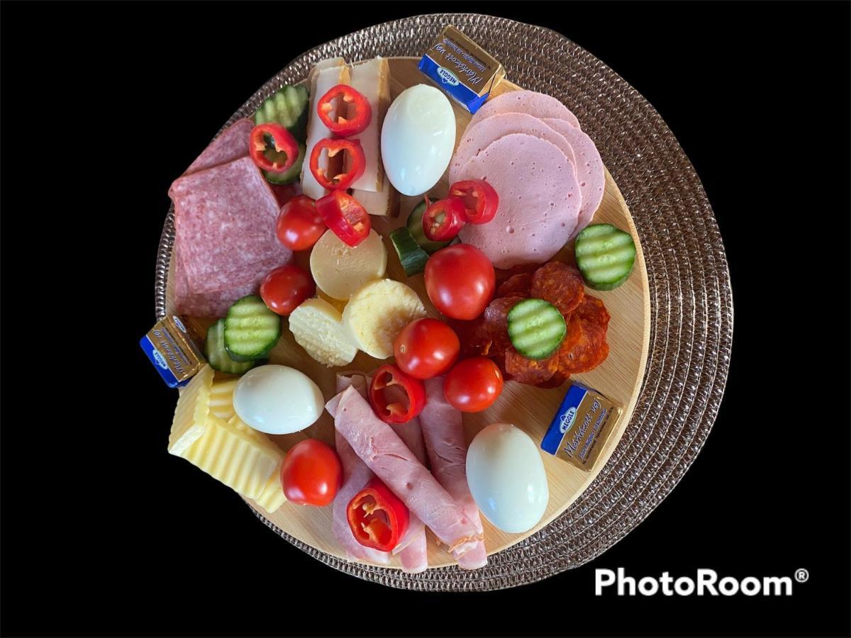 Fressh House Apartment Sincraieni ภายนอก รูปภาพ